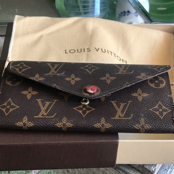 100% Authentic Louis Vuitton Josephine wallet - Picture 4 of 4